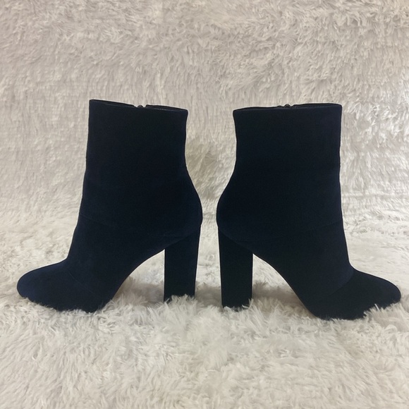 BCBGeneration BLUE VELVET WOMEN ANKLE BOOTS. SIZE- 7 B - Picture 5 of 7